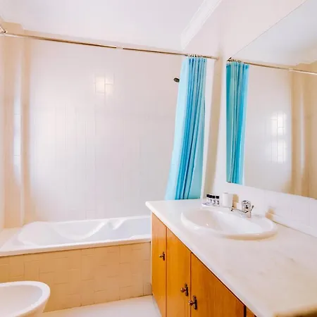 Al- Novos Vista Mar * Quarteira